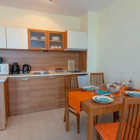 Studio In Polo With Kitchen Wifi Dv Apartment *